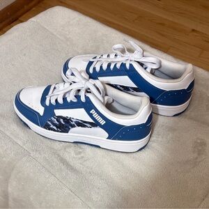 Puma Men’s White & Blue Low-Top Sneakers with Graphic Accent